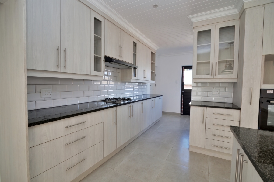 3 Bedroom Property for Sale in Stilbaai Wes Western Cape